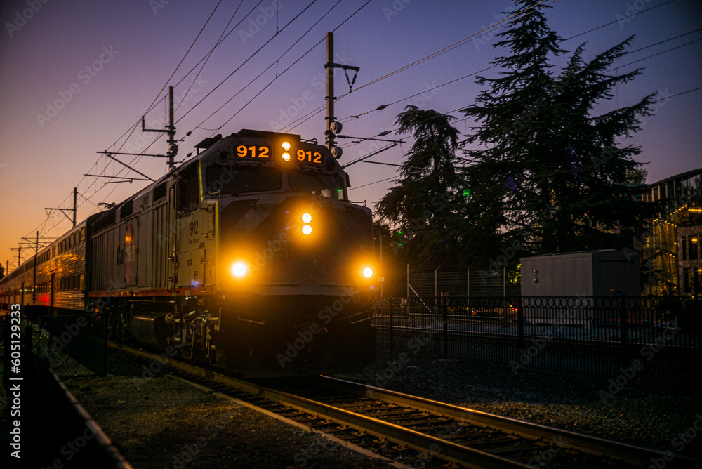 Fototapeta premium train in the night at a platform