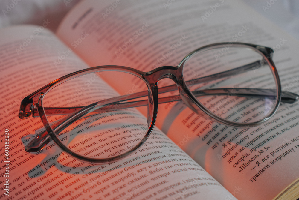 page, text, pen, eyeglasses, book, paper, spectacles, study, reading, newspaper, read, business, document, finance, knowledge page, text, pen, eyeglasses, book, paper, spectacles, study, reading, newspaper, read, business, document, finance, knowledge