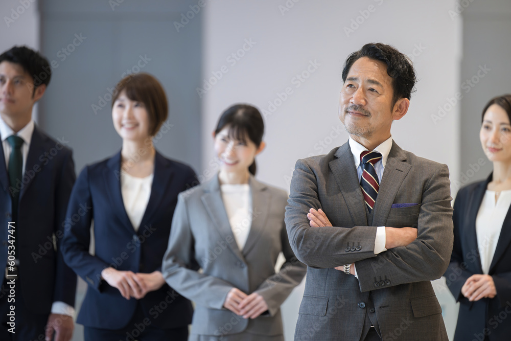 Business image of managers, managers and CEOs with arms around their team's problems. Business image of managers, managers and CEOs with arms around their team's problems.
