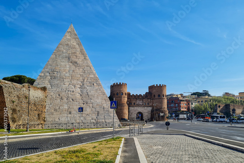 Photography La pyramide de Cestius à Rome