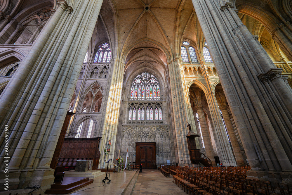 Fototapeta premium Transept and crossing of the Saint Etienne cathedral of Meaux, a roman catholic church in the department of Seine et Marne near Paris, France