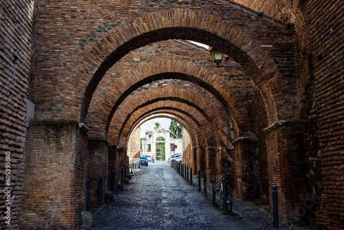 Arches en pierre