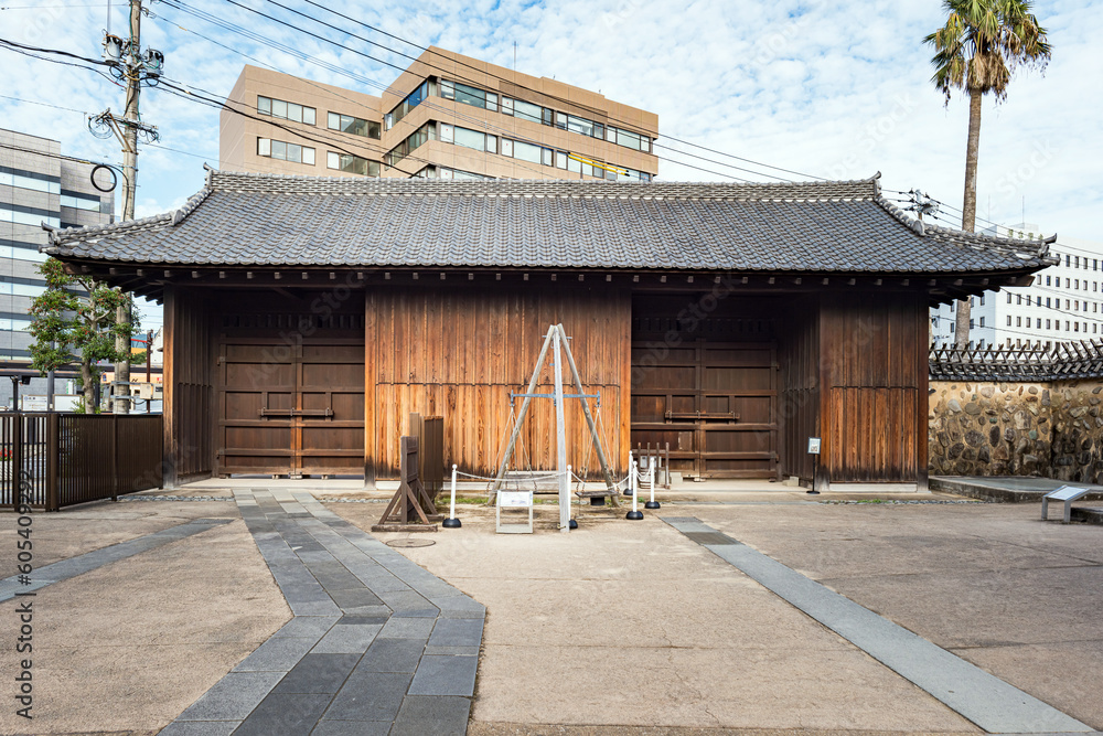 Fototapeta premium 長崎 出島 水門と天秤量り