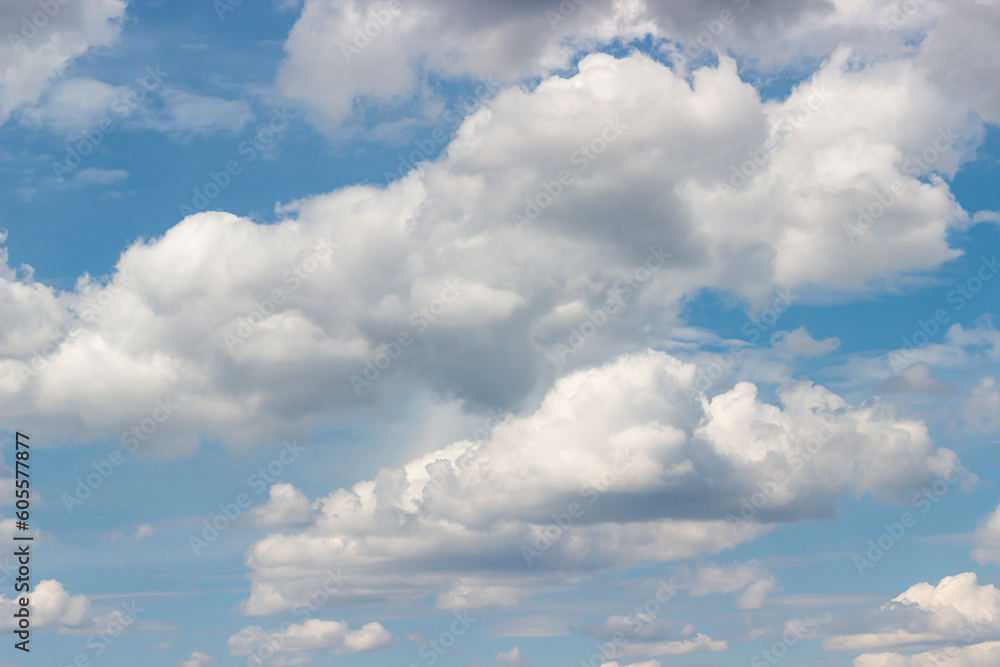 Obraz premium white clouds in the blue sky