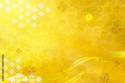 金の和紙に伝統の和柄模様