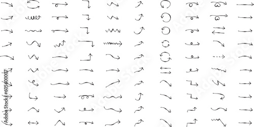 かわいい手書きの矢印セット　   Hand drawn cute vector arrows set