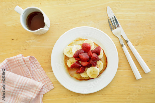Banana strawberry pancakes