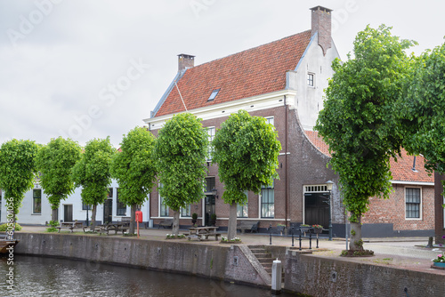 Canal house in the Dutch Hanseatic city of Hasselt. © Jan van der Wolf