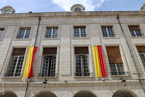 Bâtiment typique, vue de l'extérieur, ville de Orléans, département du Loiret, France photo