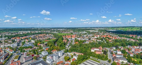 Die kreisfreie Stadt Kaufbeuren im Luftbild - Ausblick auf die östlichen Stadtteile 