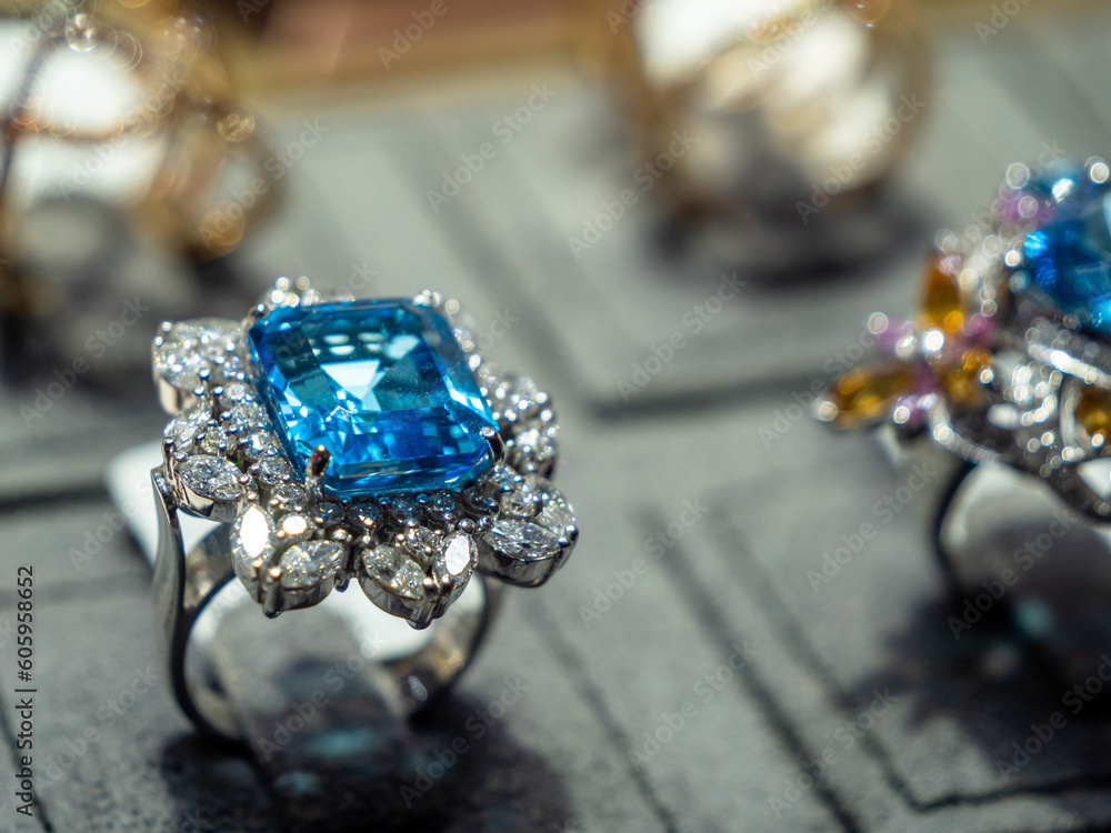18K White Gold Flower Style Blue Sapphire Ring – Gemstone Jewelry Online  Shop | Dubai Jewel Factory UAE