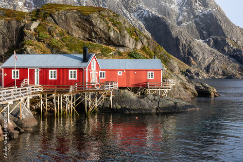 Rorbuer Ferienhaus in Nusfjord auf den Lofoten im Norden von Norwegen