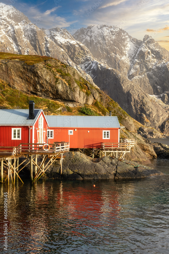 Φωτογραφία Rorbuer Ferienhaus in Nusfjord auf den Lofoten im Norden von Norwegen