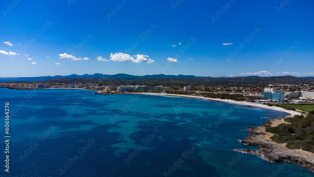 Playa de Sa Coma con dron, Mallorca