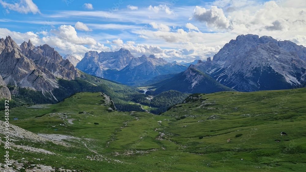 Tre Cime Di Lavaredo national park, Italia, Dolomites