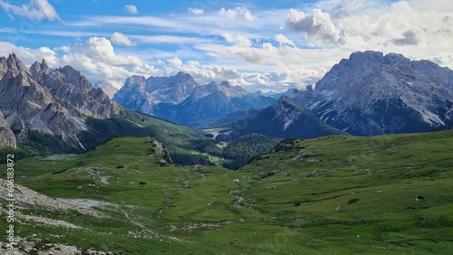 Tre Cime Di Lavaredo national park, Italia, Dolomites © Antoine