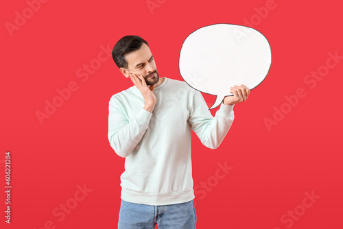 Handsome man with blank spe...
