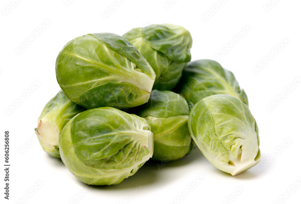 Fototapeta premium Brussel sprouts isolated on white background