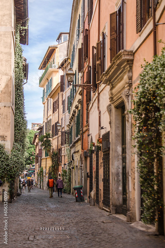 Fototapeta Naklejka Na Ścianę i Meble -  Alley of Trastevere in Rome