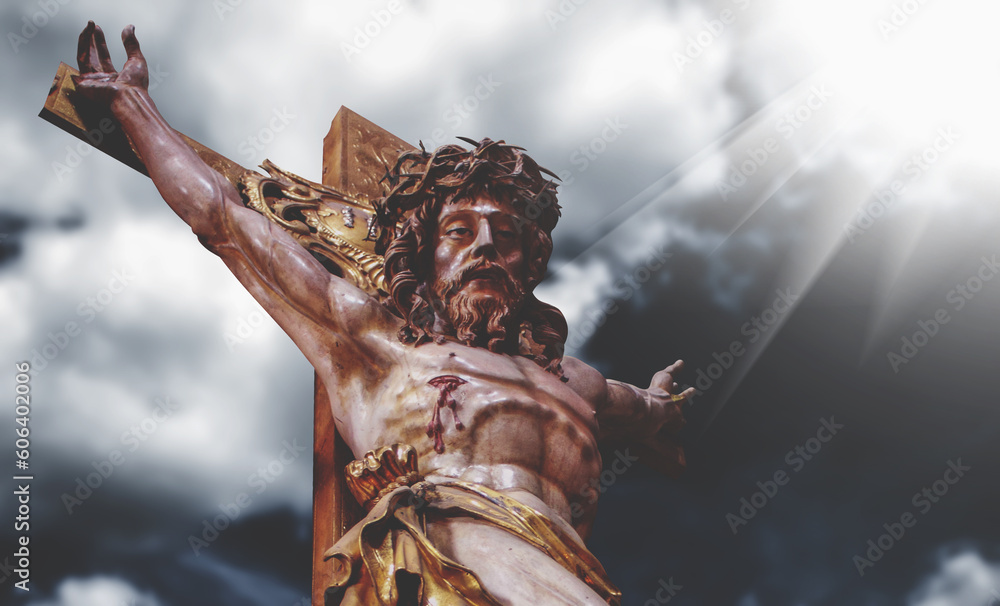 Φωτογραφία Crucifixion of Jesus Christ against the background of a dramatic view of the thu