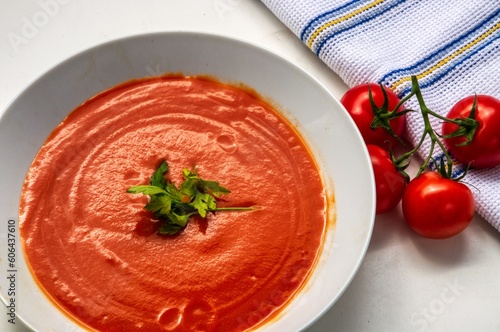 Obraz na plátně tomato soup with basil