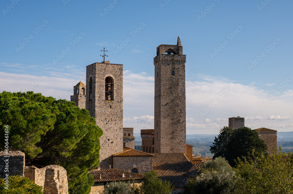 San Gimignano is a medieval town with many towers in Tuscany, Italy, Known as the Town of Fine Towers. UNESCO World Heritage Site San Gimignano is a medieval town with many towers in Tuscany, Italy, Known as the Town of Fine Towers. UNESCO World Heritage Site