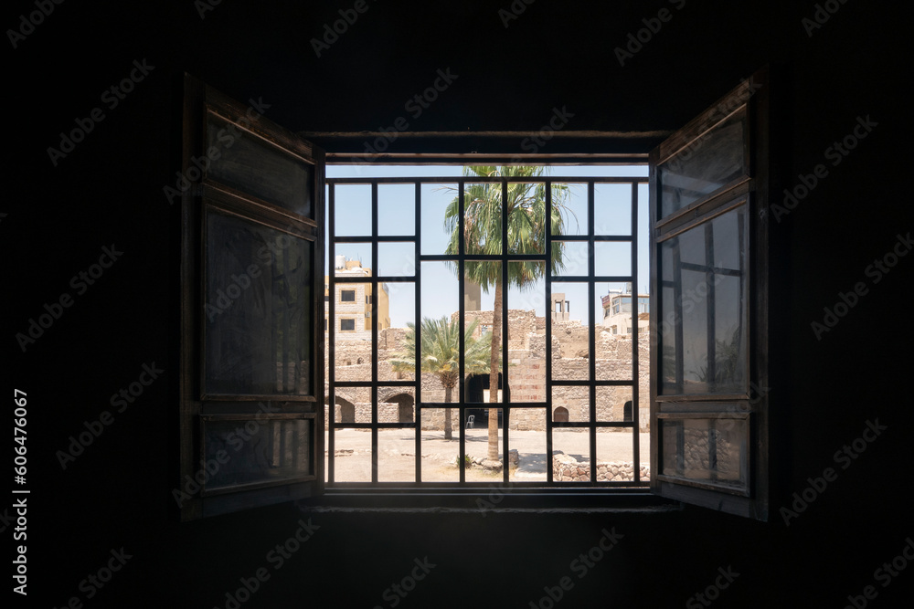 Fototapeta premium CIUDAD DE AQABA EN EL MAR ROJO