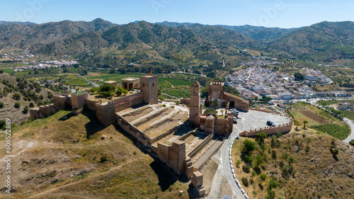 Castillo   rabe de   lora en la provincia de M  laga  Andaluc  a