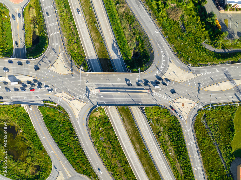 Φωτογραφία Aerial, drone, afternoon photo of a diverging diamond interchange (DDI), located in Woodbury, NY