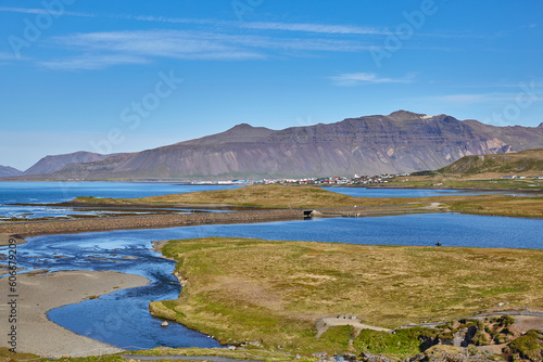 Bahía y pueblo de Grundarfjörður, Iceland