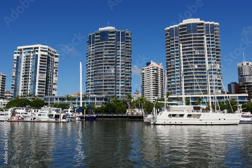 Hochhäuser am Fluss in Brisbane © Falko Göthel
