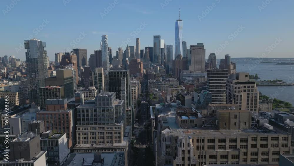 flying south over Hudson Ave. towards downtown NYC flying south over Hudson Ave. towards downtown NYC