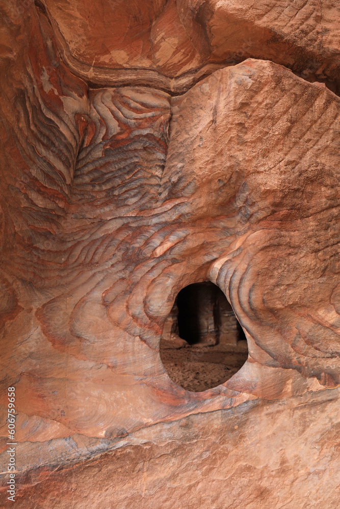 Φωτογραφία jordania petra ciudad perdida tumbas reales cueva nabateo desfiladero rosa escul