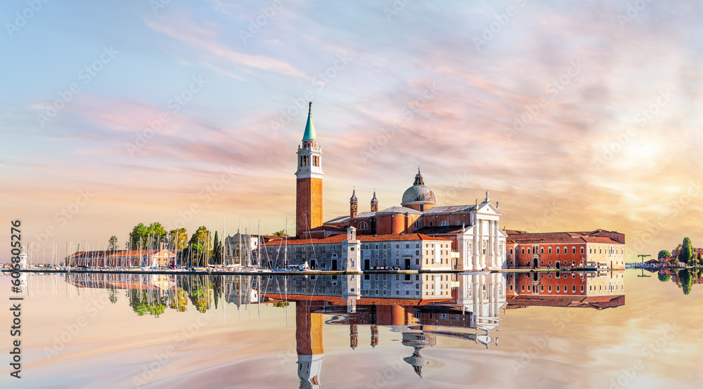 Famous San Giorgio Maggiore Island panorama in the lagoon of Venice at sunset, Italy - obrazy, fototapety, plakaty 