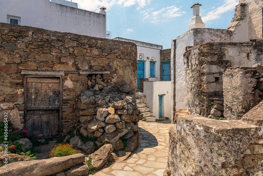 Φωτογραφία Old Walls in the village of Volax on Tinos, Greece