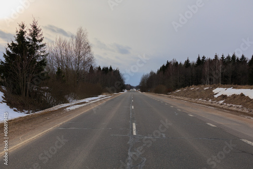 landscapes and road, Winter frosty snowy day 