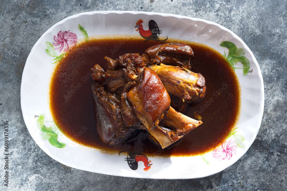 red braised pork knuckle