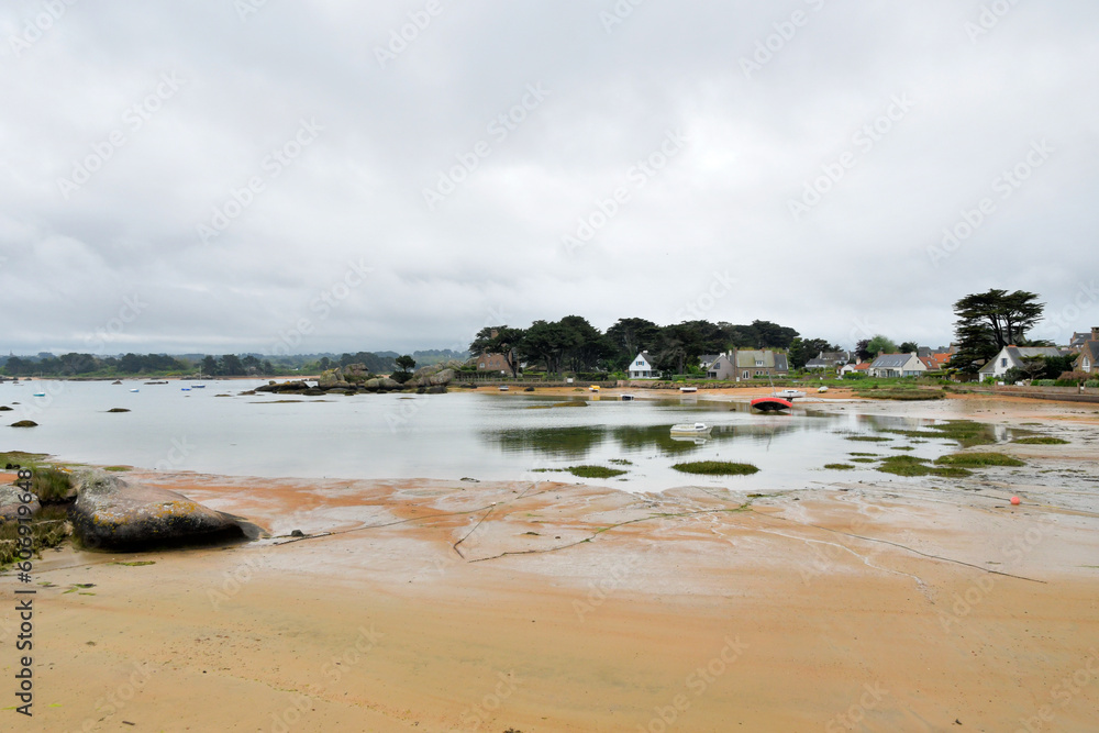 Paysage de la côte de granit rose à Trégastel en Bretagne