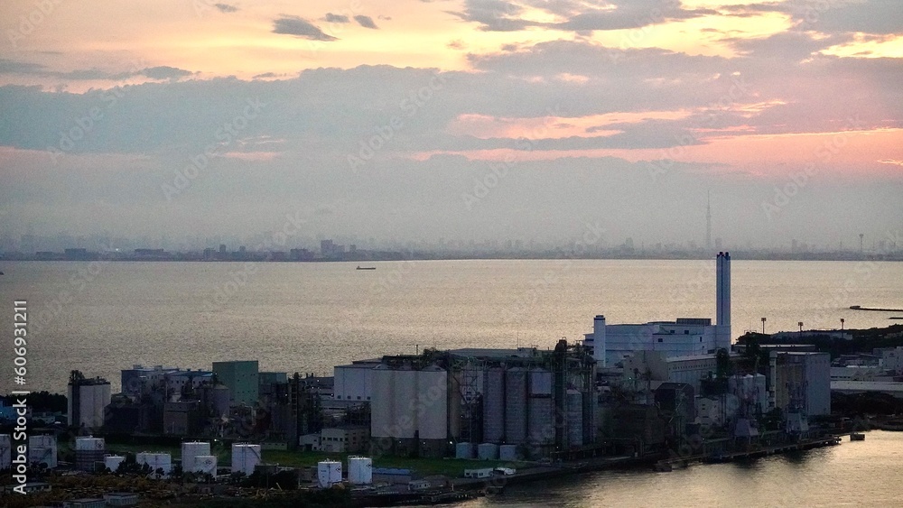 千葉ポートタワーから臨む千葉の海の風景