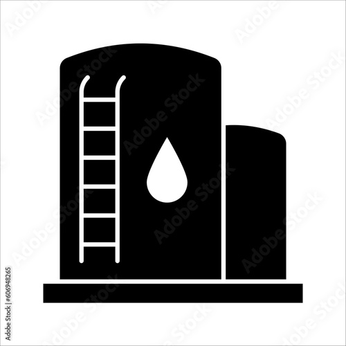 Water tank linear icon. Modern outline Water tank logo concept on white background from Industry collection. vector illustration.