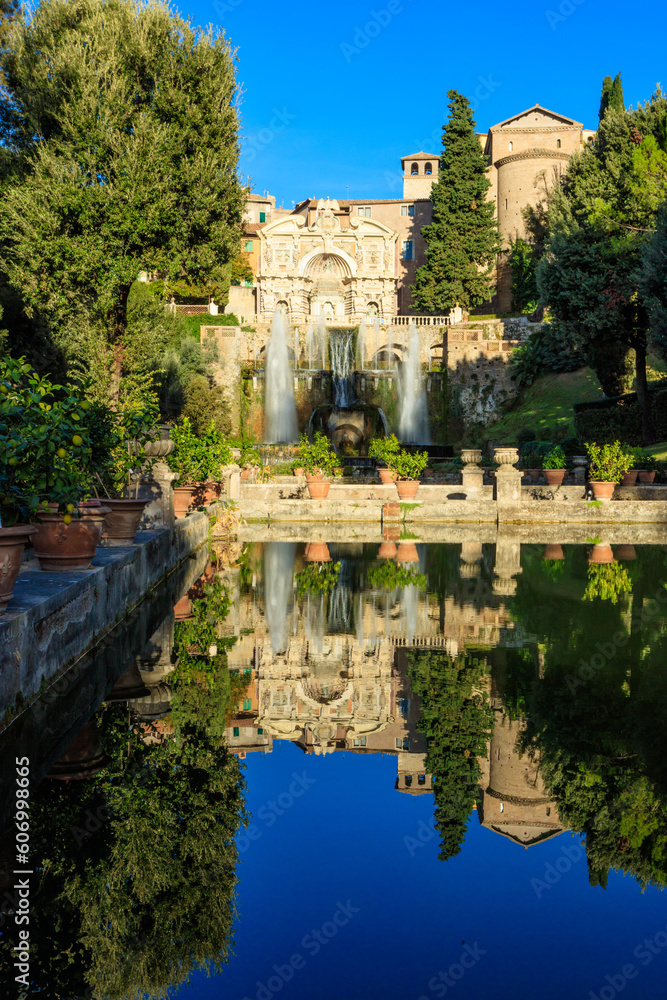 Φωτογραφία Villa d'Este is one of the symbols of the Italian Renaissance and is listed as a UNESCO World Heritage Site