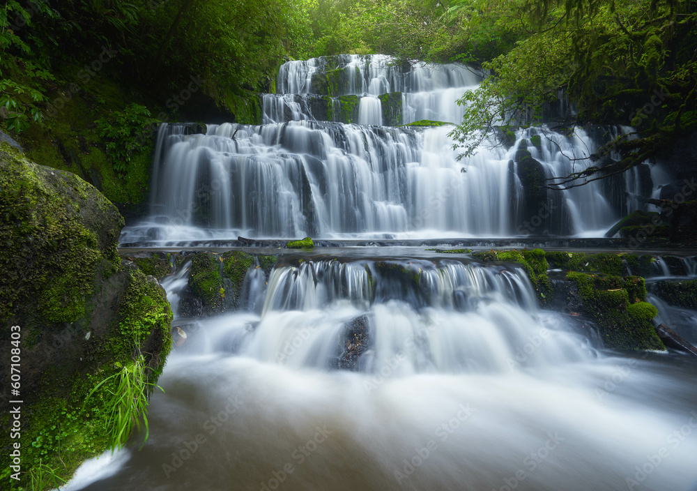 Obraz premium Purakanui Falls, in the Catlins Forest Park, New Zealand