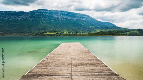 Fotografie, Obraz Les très belles couleurs du lac d'Aiguebelette en Savoie