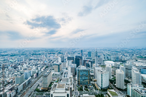 神奈川県横浜市西区みなとみらいの都市風景 © Kazu8