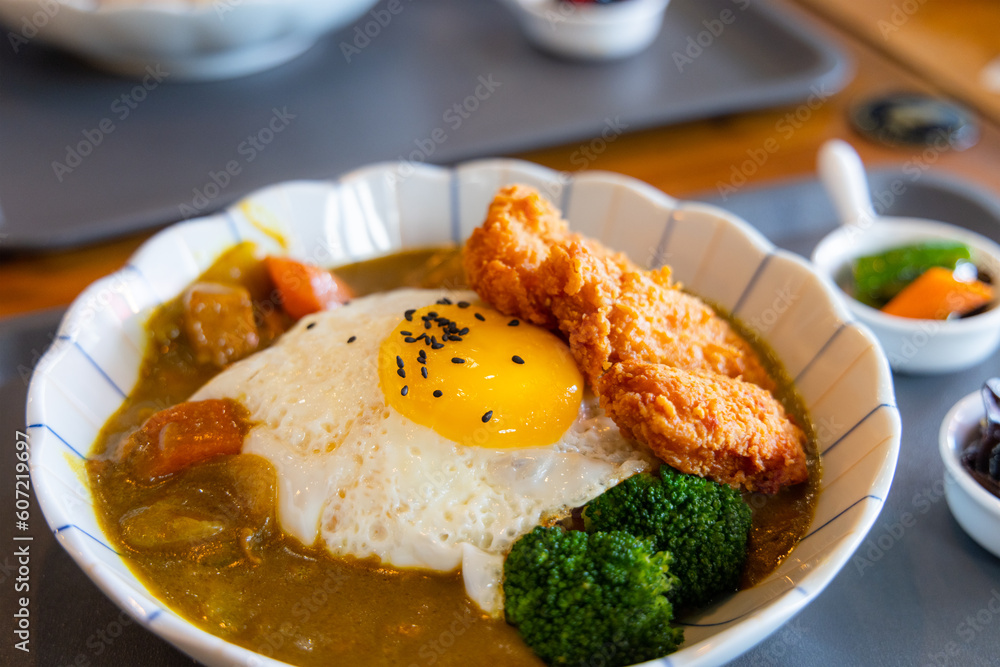 Deep fry chicken fillet curry rice Deep fry chicken fillet curry rice