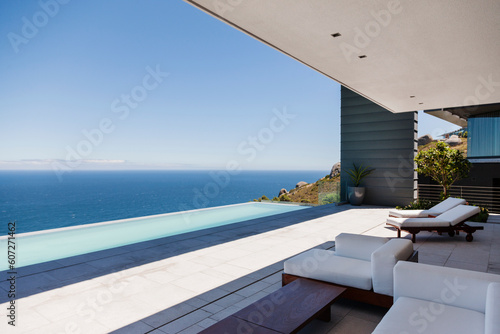 Modern patio overlooking ocean © KOTO