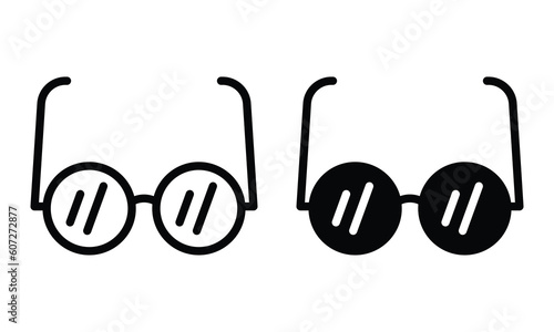 Eyewear icon with outline and glyph style.