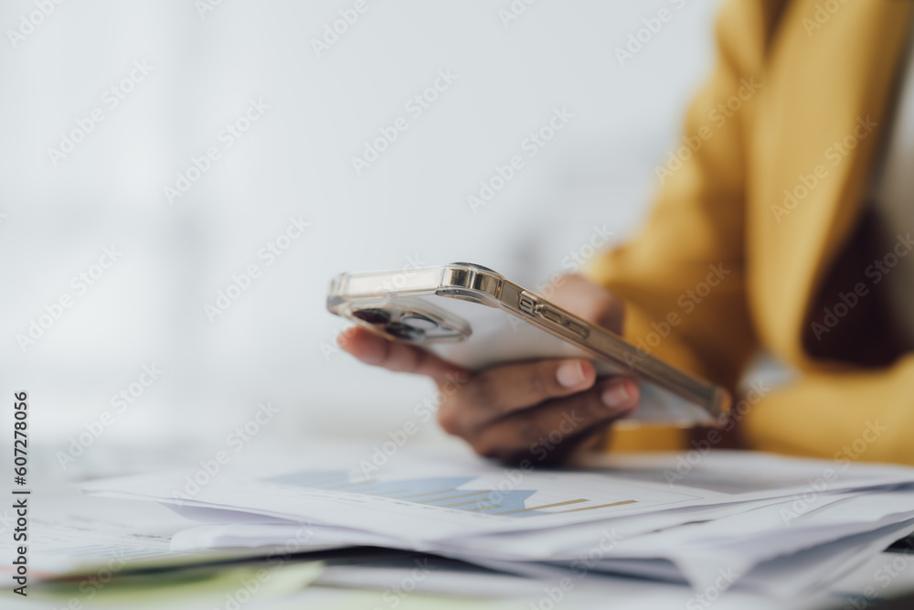 Fototapeta premium Business woman working in office