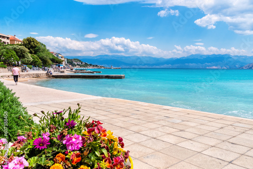 Fototapeta Naklejka Na Ścianę i Meble -  Baska on the island of Krk. Beautiful romantic summer scenery on the Adriatic Sea. Large beach in the harbor with crystal clear blue water. Croatia. Europe.