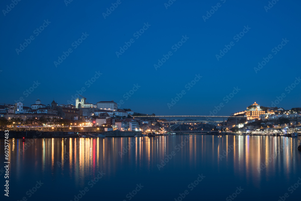 Vista do Porto e de Vila Nova de Gaia-2